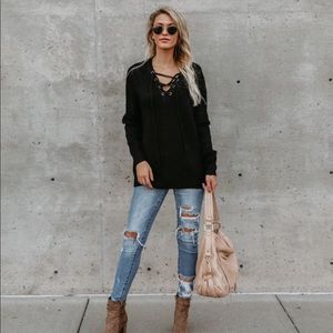 Lace up cotton sweater.